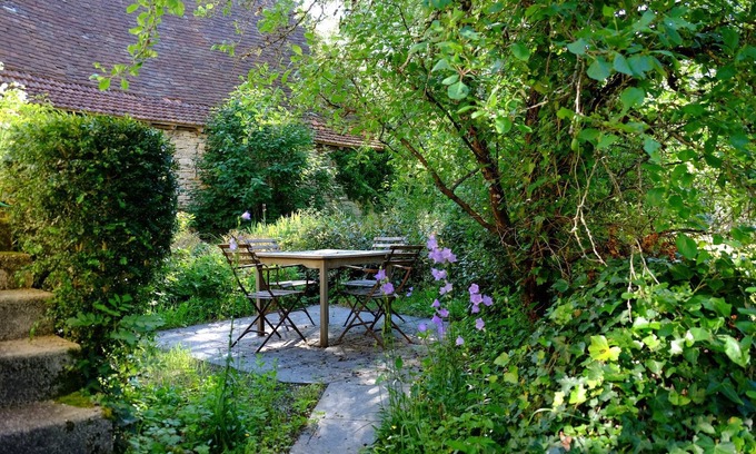 Lunan House | Guest house MAISON DE CELESTINE