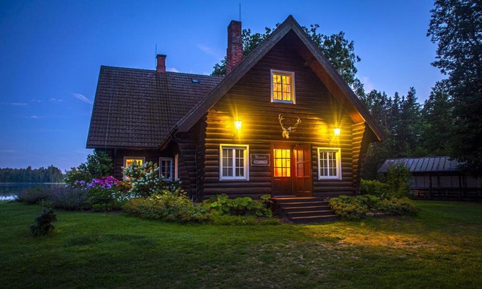 Jaunzemi House | Guest House Mednieki