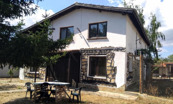 Suvorovo House | Guest House Poli