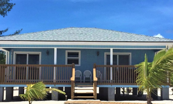 Kemps Bay House | Guest House Rental Paradise Beach : 2 Bedroom guest house on a private beach