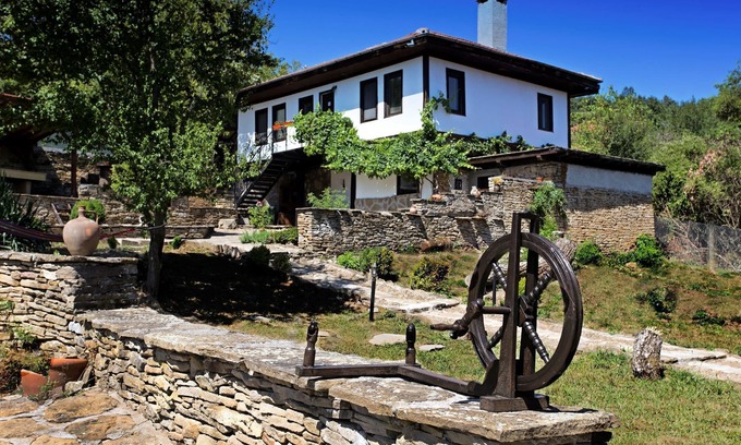Kostenkovtsi House | Guest House Stone Paths built in 1885 + BBQ - Close to many historical places