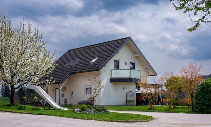 Bodesce House | Guest house TOMAN