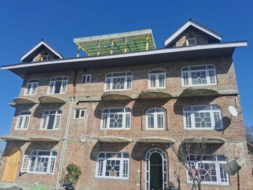 Brein House | Guest Nest