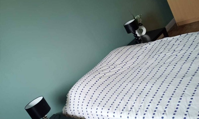 Chef-Boutonne Bed & Breakfast | Guest room for 1 to 2 people
