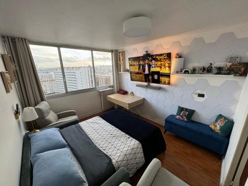 Asiatique House | Guest room in a shared apartment - Metro 7 and Tramway T3a