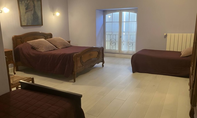 Segonzac Bed & Breakfast | Guest Room 'Lavande 4 Persons' with Shared Pool, Shared Terrace and Wi-Fi