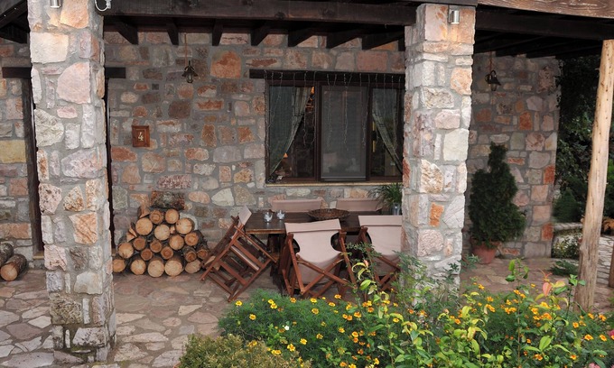 Kalambaka Apartment | Guest Stone House in Aidona #1