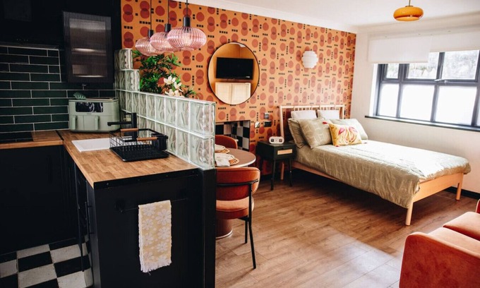 Penarth Condo | Guest Studio for 2 I Private I Self Contained I Near Cardiff