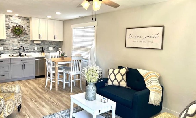 Idaho Falls Apartment | Guest Suites 1996 #2 - Fresh 1 bedroom 1 bath Suite