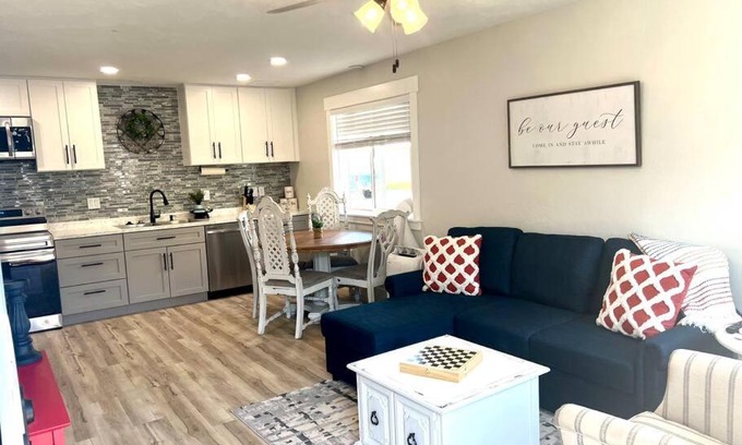 Idaho Falls Apartment | Guest Suites 1998 #2 - Restful 1 bedroom 1 bath Suite
