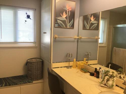 Rancho Bernardo House | Guest Suites in High Tech Park