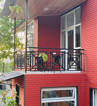 Likani House | guesthause Tba Inn