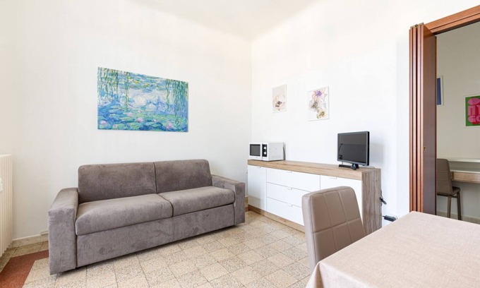Segnano Apartment | GuestHost - Ca' Granda M5 Bright Apartment