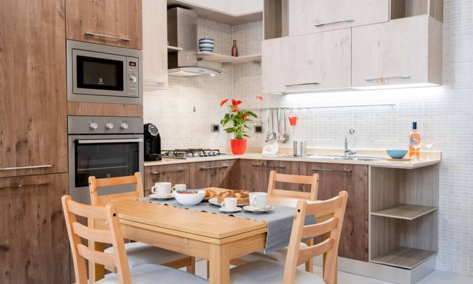 Municipio 2 Apartment | GuestHost - Station & Polyclinic Apartment