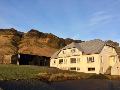 Myrdalshreppur House | Guesthouse Carina