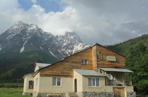 Mazeri House | Guesthouse Daeli