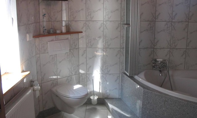 Heuchelheim-Klingen Apartment | Guesthouse and apartment Im Creativhof - 2-bed apartment