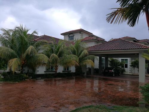 Larut House | Guesthouse Dragon Place