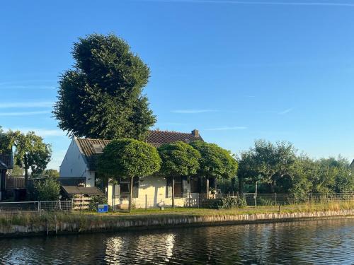Bekenes House | Guesthouse Het Woerdense Veerhuis