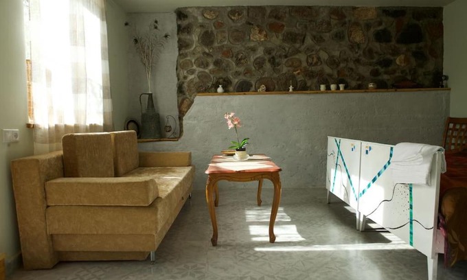 Garni House | Guesthouse in the Art space