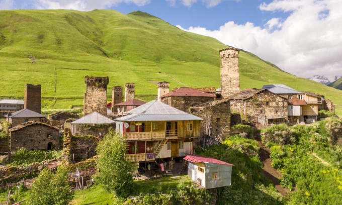 Ushguli House | GuestHouse NaSHGOBI
