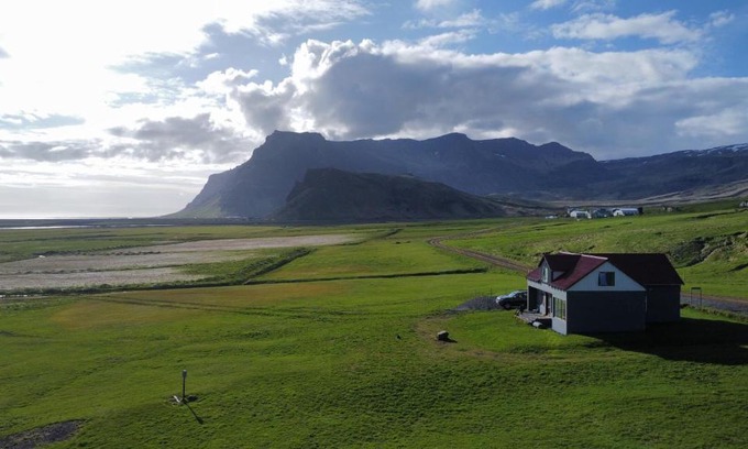 Eyvindarholar Bed & Breakfast | Guesthouse Rauðafell