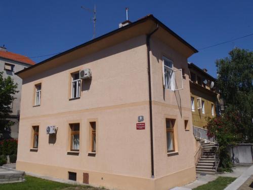 Zagreb House | Guesthouse Sermageova