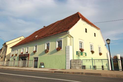 Slovenska Bistrica House | Guesthouse Veles