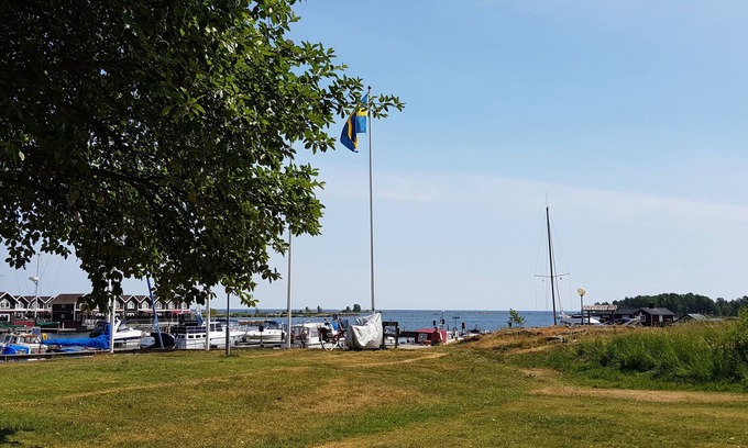 Mellerud O Villa | Guesthouse with a view over Mellerud golf course near Vänern.