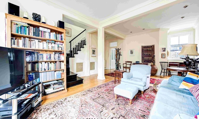 Town Apartment | GuestReady - A charming home in Fulham Town