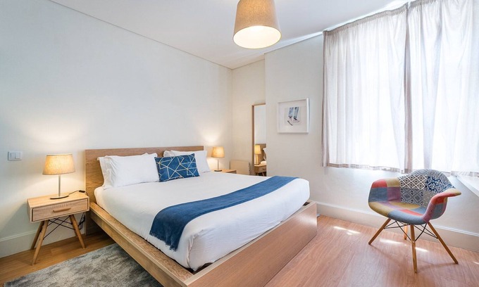 Paranhos Apartment | GuestReady Essential - Costa Cabral Guesthouse, R1