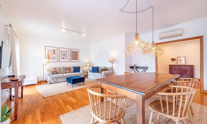 Sao Domingos de Benfica Apartment | GuestReady - Laranjeiras Family Home