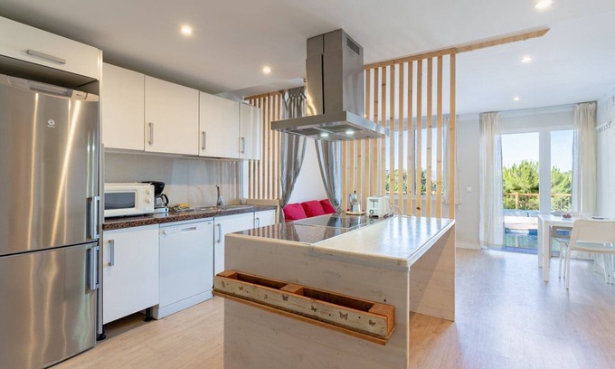 Torremolinos Ski Chalet | GuestReady - Poolside Paradise in the Suburbs 2