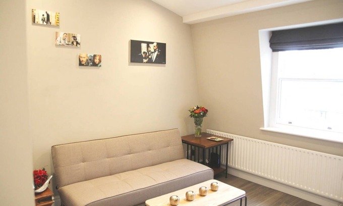 Golborne Apartment | GuestReady - Quaint English Flat near Portobello