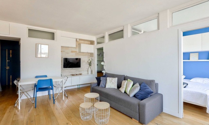 Notre-Dame-des-Champs Apartment | GuestReady - Refined Escape with Panoramic Views