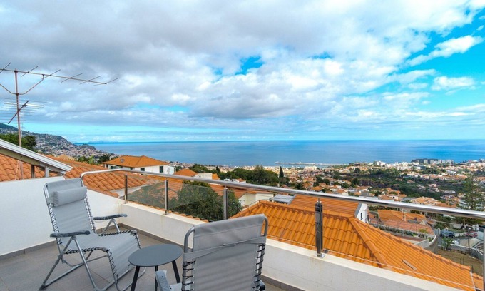 Imaculado Coracao de Maria Apartment | GuestReady - Sweet escape in Madeira