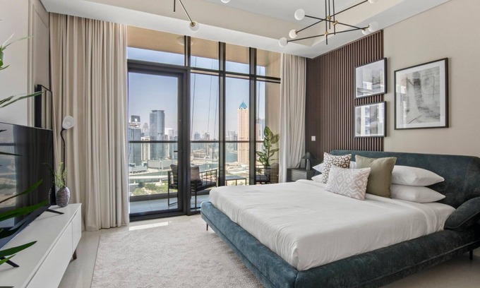 Business Bay Apartment | GuestReady - World-Class Luxury | Aykon Tower
