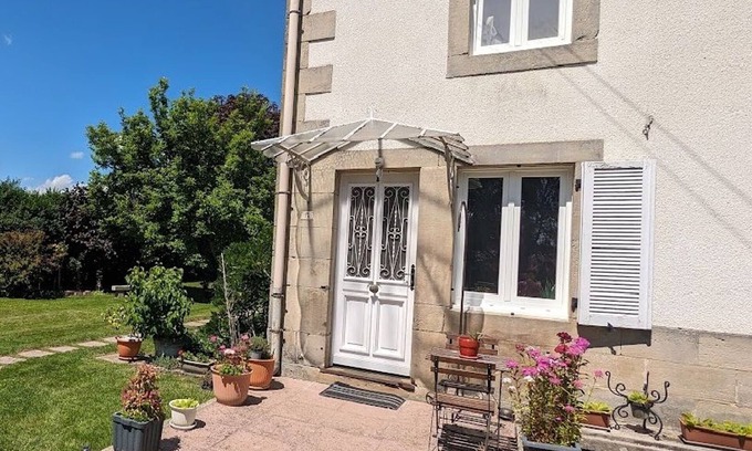 Montmotier Bed & Breakfast | Guestroom Montmotier, 2 bedrooms, 5 persons
