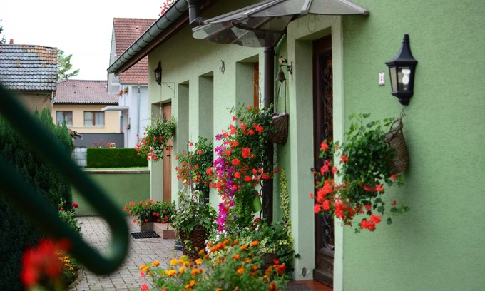 Guewenheim Cottage | Guewenheim Haut-Rhin cottage for 4 people