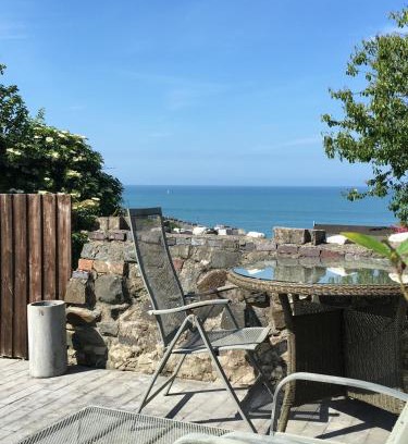 New Quay House | Guild Hall, sleeps 8 with parking in New Quay