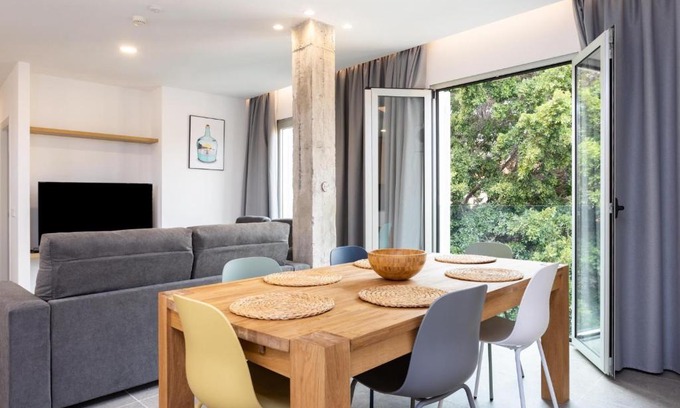 Santa Cruz de Tenerife Apartment | Guimerá Family Suites B