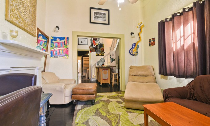 Algiers Point House | GUITAR HOUSE OF NEW ORLEANS - SAFE,QUITE - SUPER BOWL SPECIAL FEB, 9th 2025