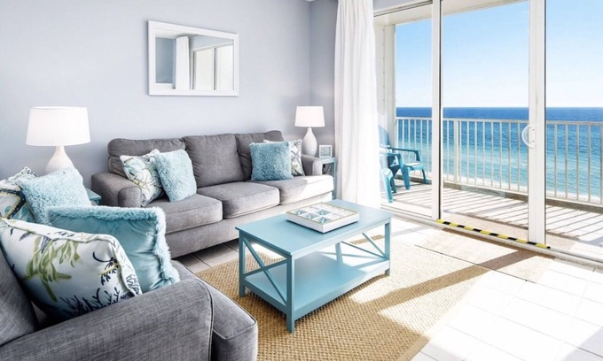 Fort Walton Beach Condo | Gulf Dunes 607: Top Floor, Direct Ocean View, Beachfront Condo, Sleeps 6!