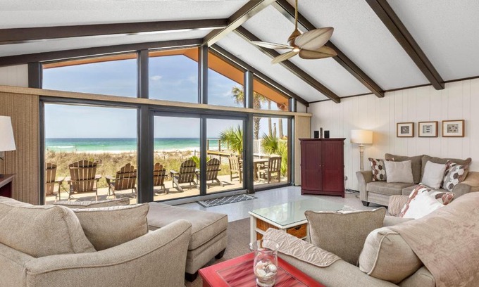 Bel Air House | GULF FRONT 3BD/2BA Home with private beach access!