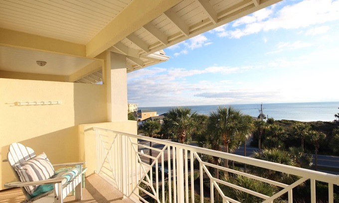 Gulf Place Condo | Gulf Place Cabana's "Porch Time" | 1.5 BR| Sleeps 4 | Close to Beach | Bikes!