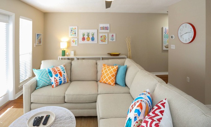Gulf Place Condo | Gulf Place Condo- Private Beach Access!