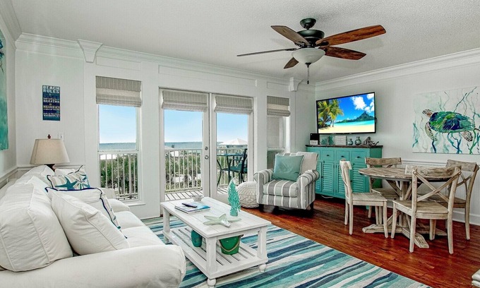 Gulf Place Condo | Gulf Place Premier Top Floor Unit, beautifully maintained , Upscale Furnishings