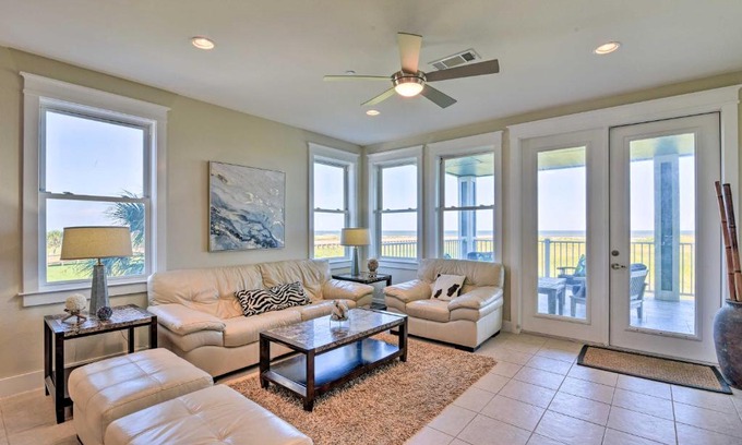 Red Fish Cove Apartment | Gulf View and Beach Access Galveston Resort Condo!