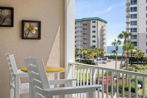Ono Island Apartment | GULF VIEW condo King bed with bunk and LARGE L shaped balcony in cozy Perdido Key