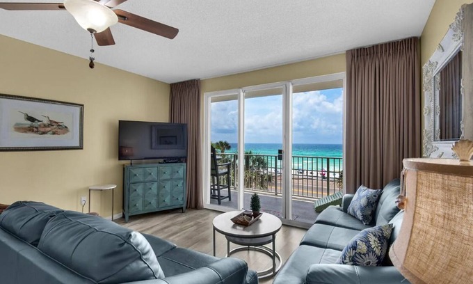 Fort Walton Beach - Destin Condo | Gulf Views | Updated | Heated Pools and Hot Tubs | Beach Gear | Pickleball